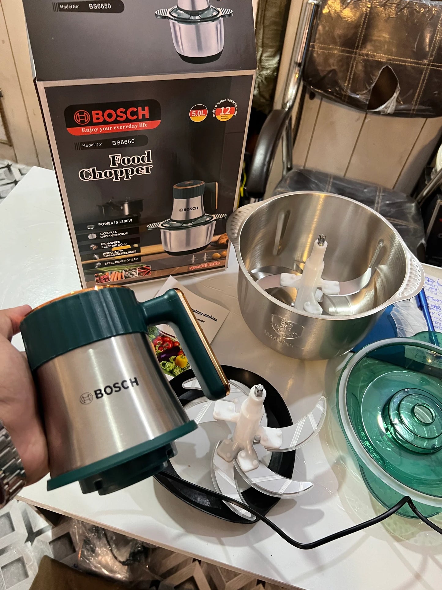 Lot Imported 5L BOSCH brand Meat and Vegetable Chopper LOT IMPORTED 5L BOSCH BRAND MEAT AND VEGETABLE CHOPPER