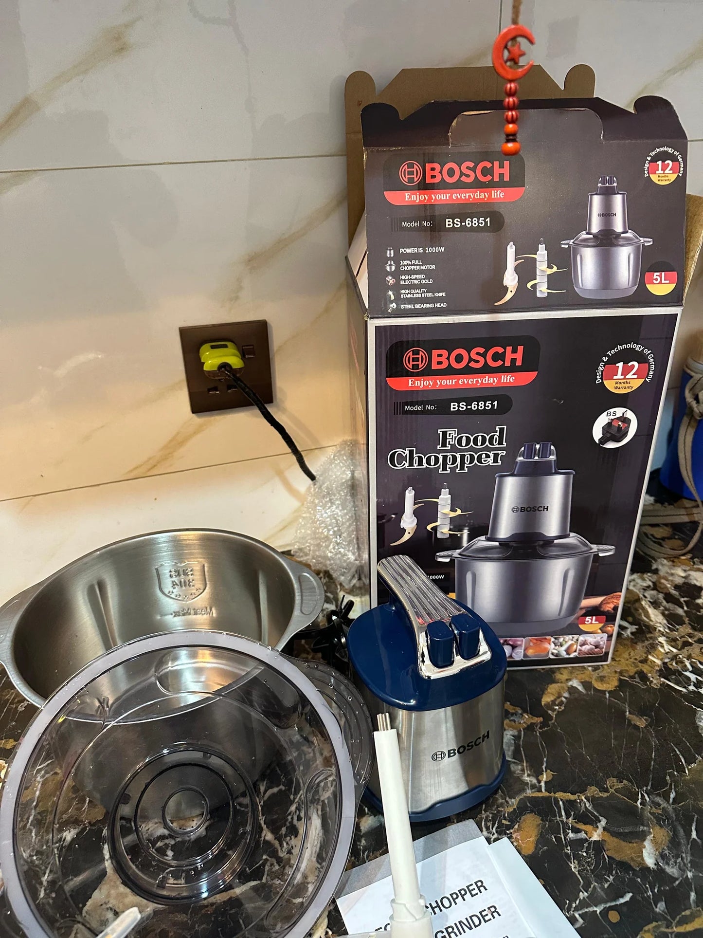 Lot Imported 5L BOSCH brand Meat and Vegetable Chopper LOT IMPORTED 5L BOSCH BRAND MEAT AND VEGETABLE CHOPPER
