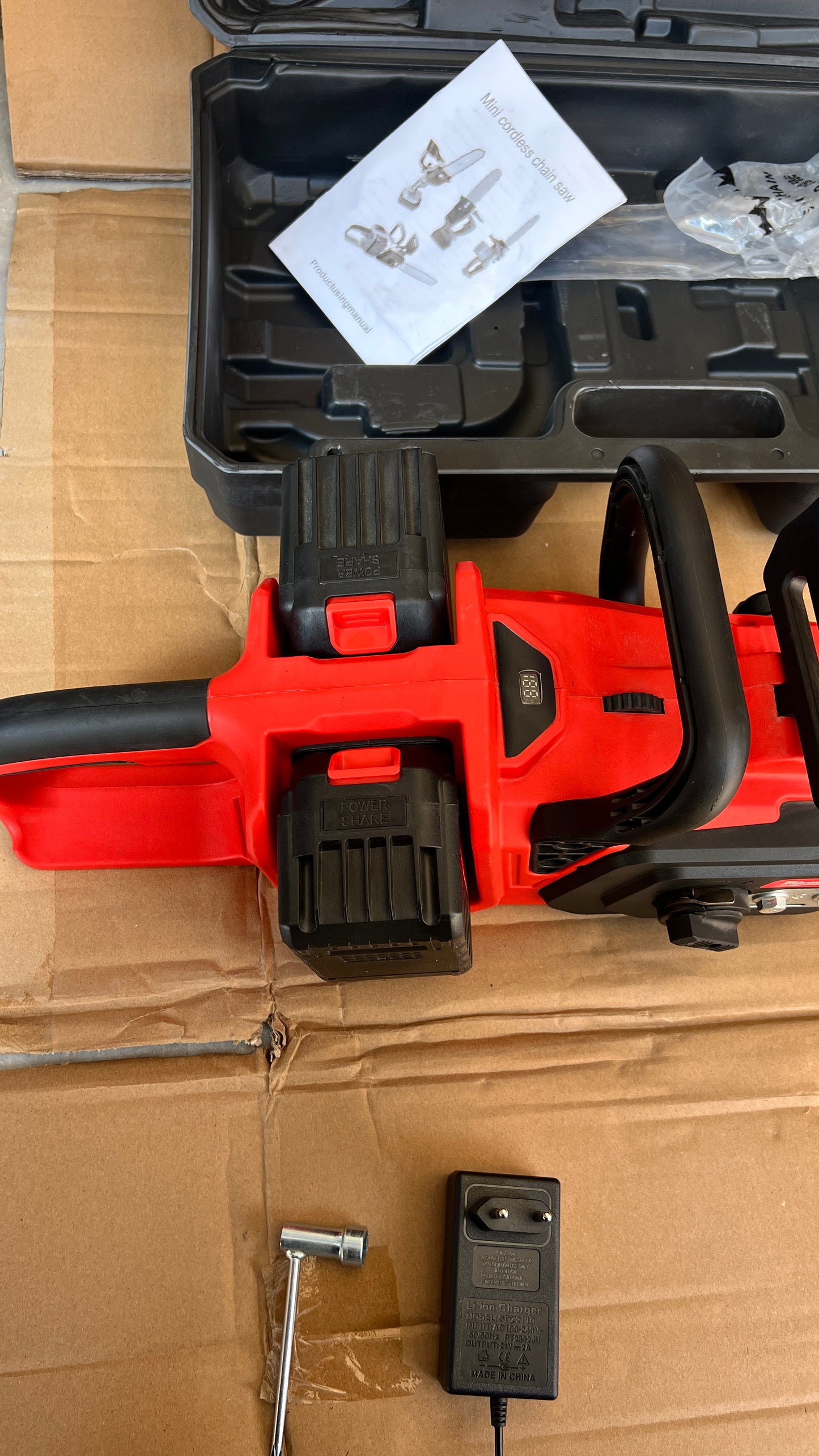 milwaukee 16 inches Commercial Chainsaw 4000mah 68V