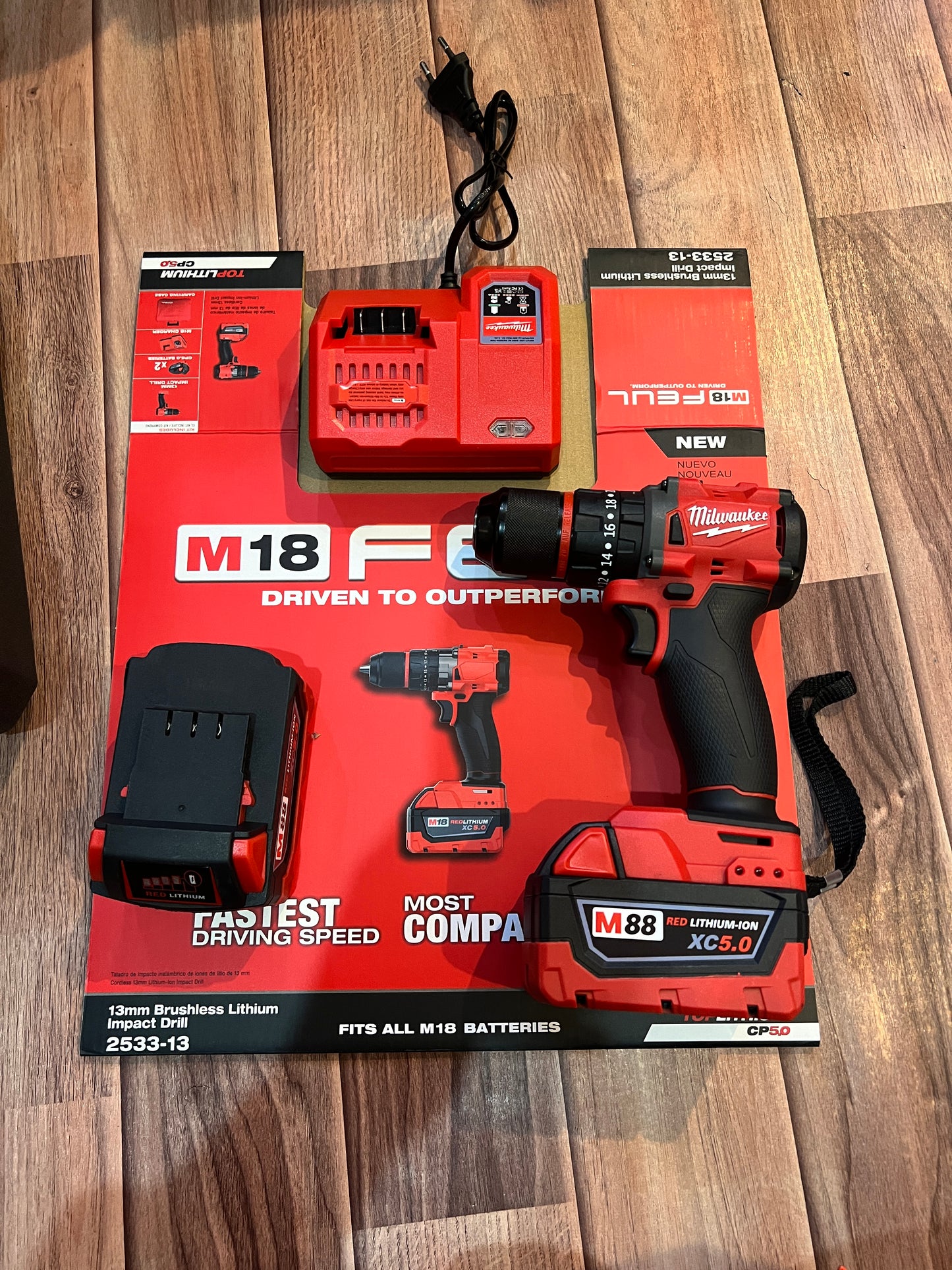 USA MILWAUKEE DRILL SET