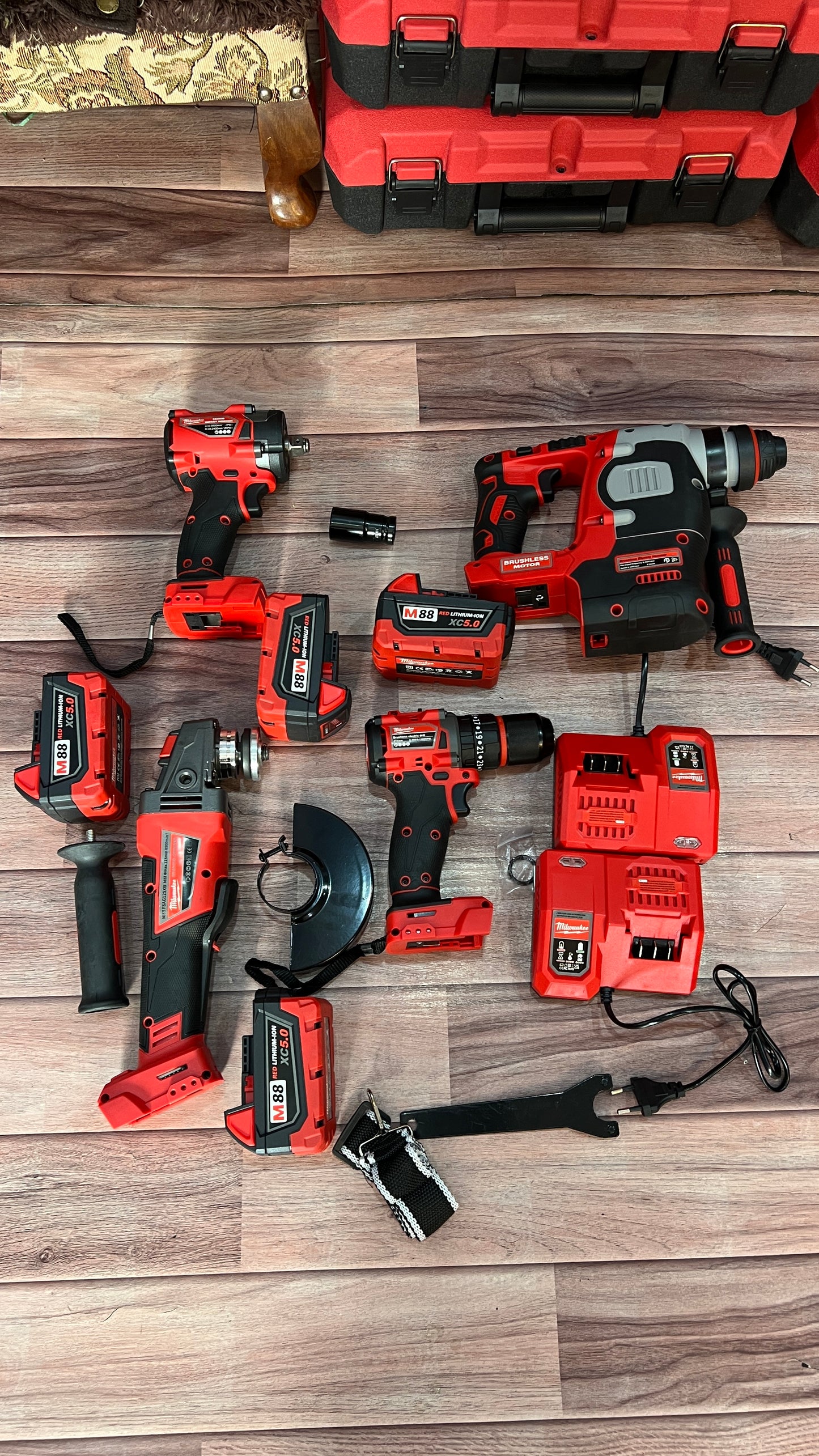 Milwaukee 4-in-1 Cordless Power Tool Kit – Drill, Impact Wrench, Angle Grinder & Rotary Hammer with Batteries and Carry Case