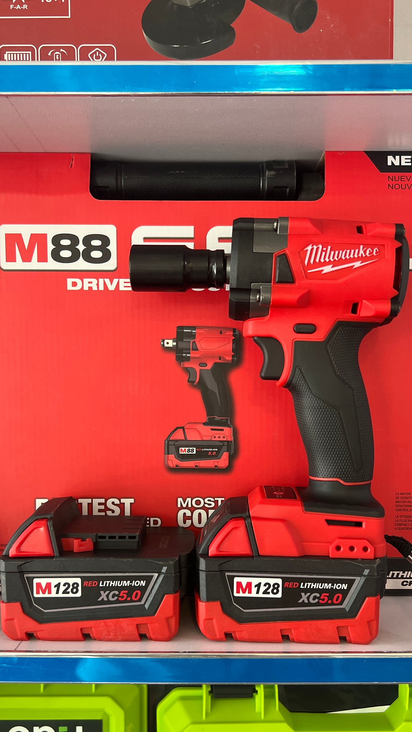 Milwaukee impact wrange M88 with 2 batteries