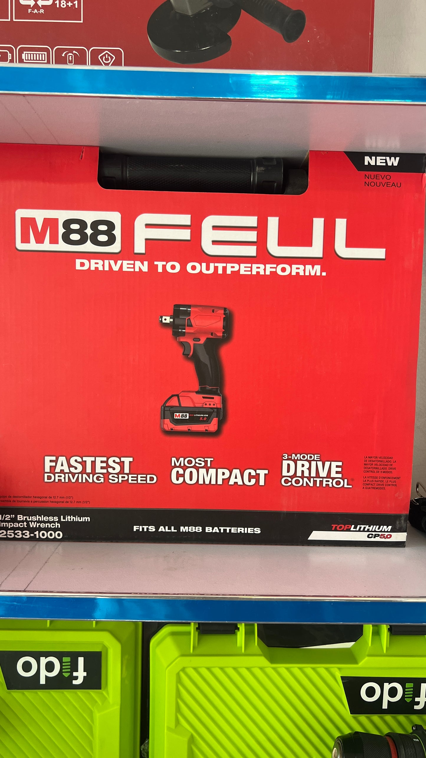 Milwaukee impact wrange M88 with 2 batteries