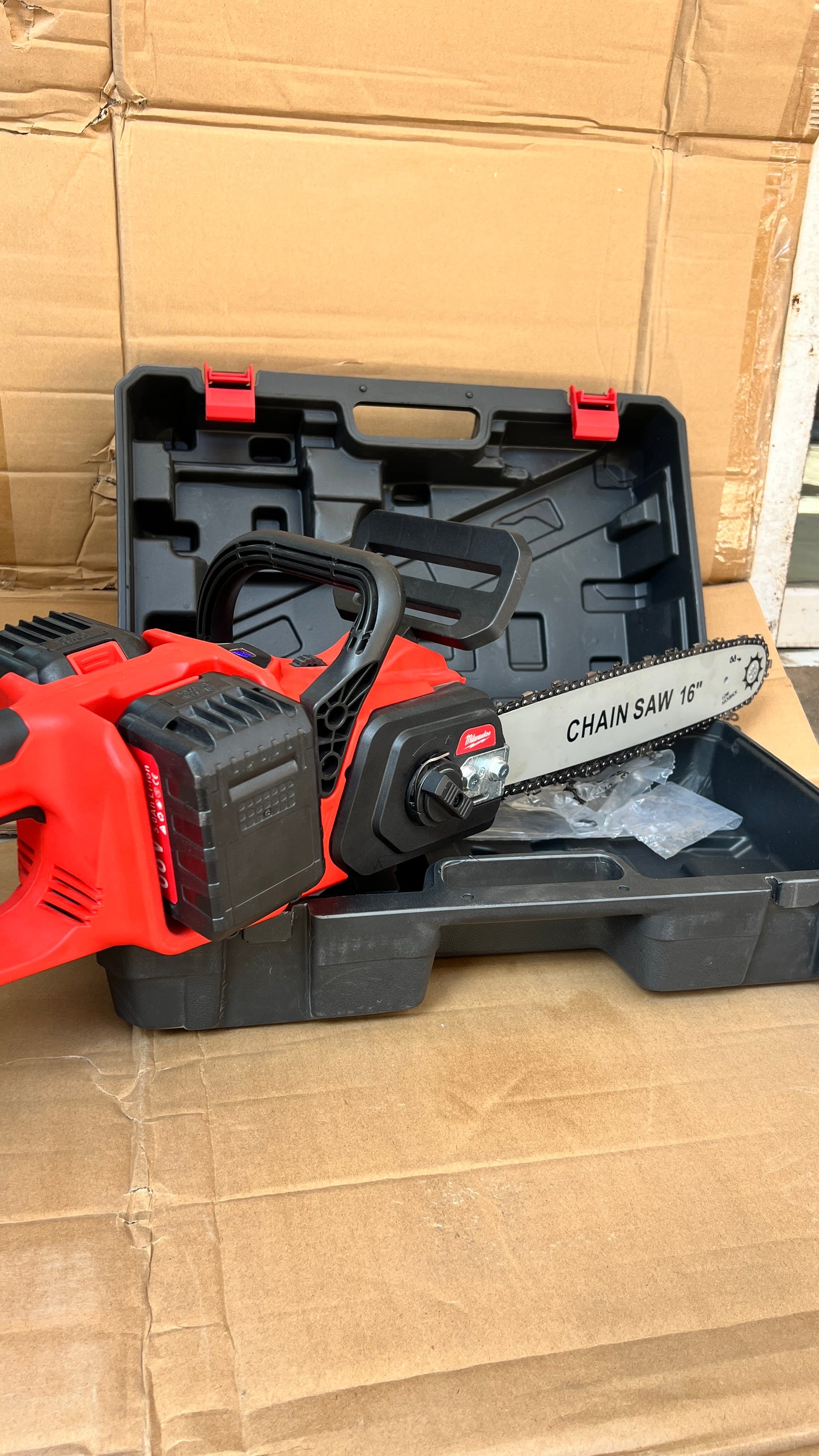milwaukee 16 inches Commercial Chainsaw 4000mah 68V