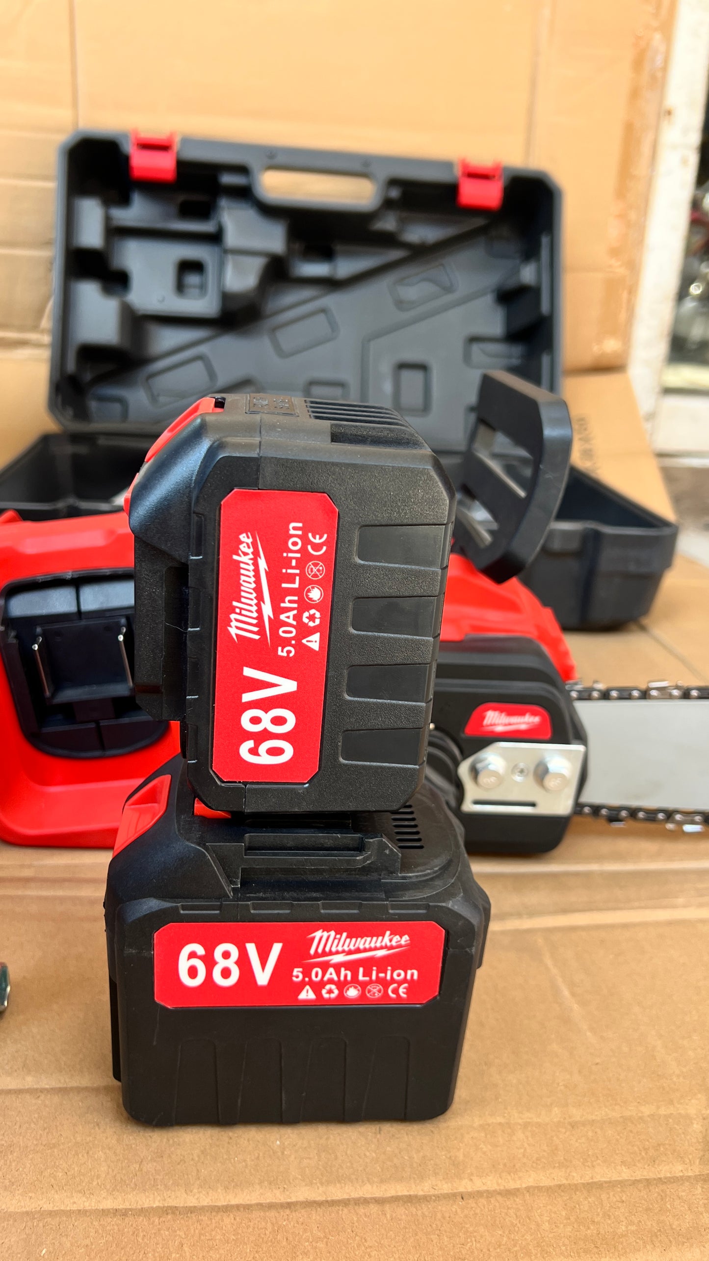 milwaukee 16 inches Commercial Chainsaw 4000mah 68V