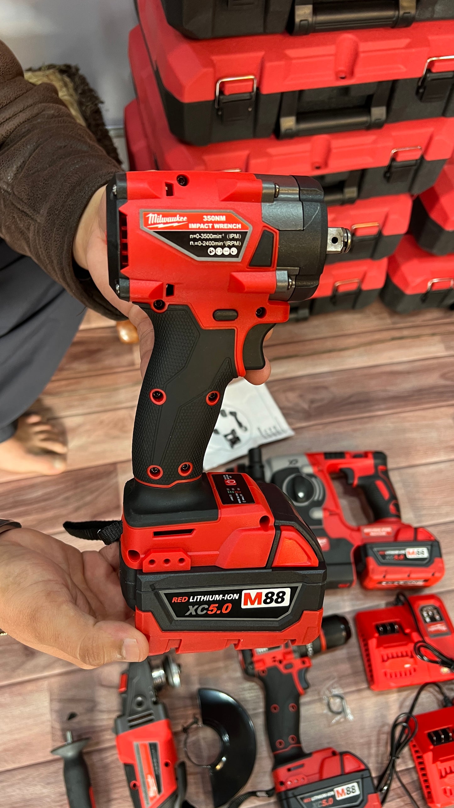 Milwaukee 4-in-1 Cordless Power Tool Kit – Drill, Impact Wrench, Angle Grinder & Rotary Hammer with Batteries and Carry Case