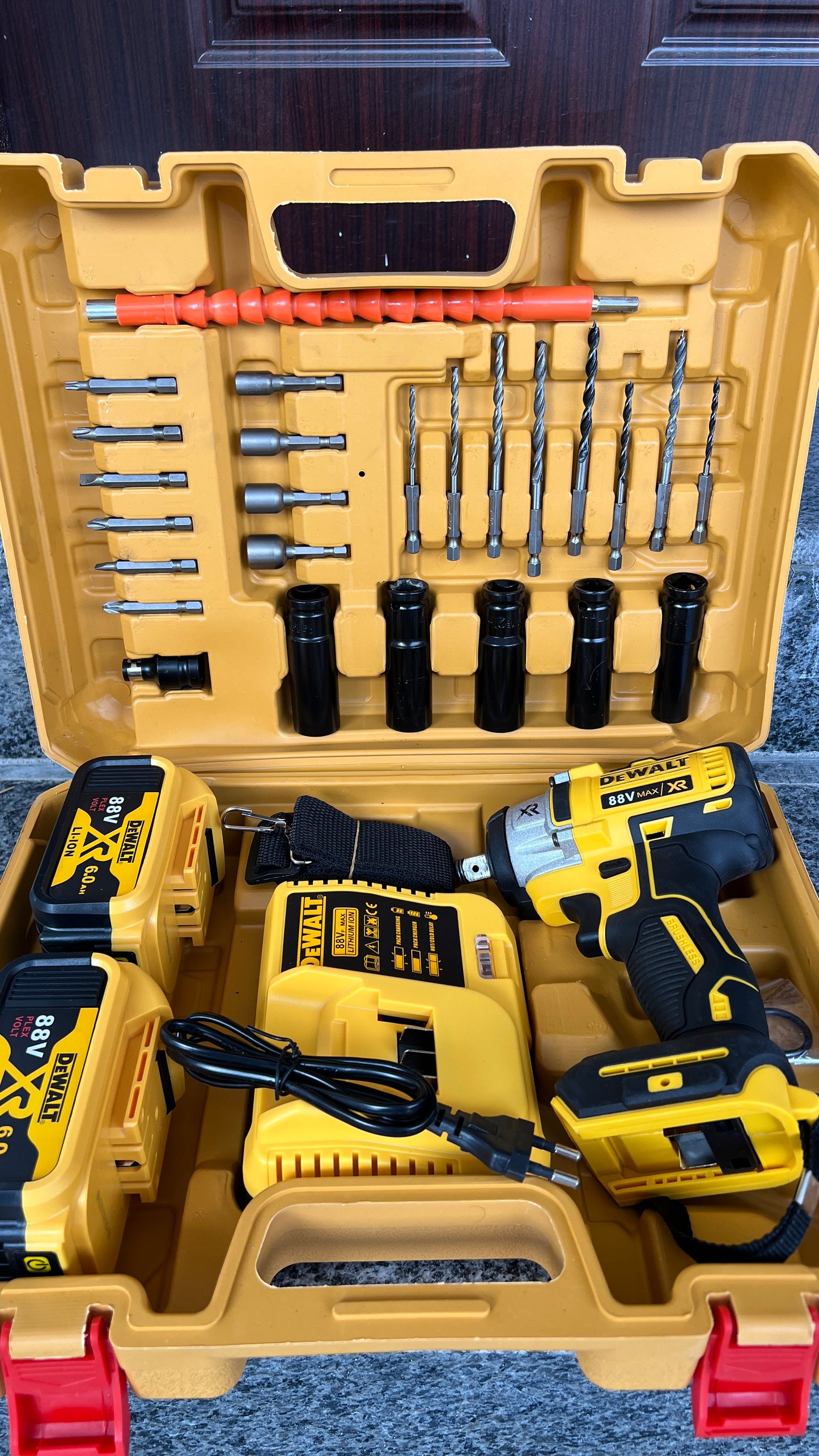 DeWalt 88V XR Cordless Impact Wrench Kit – 6.0Ah Battery, Charger & Socket Set | Heavy Duty Drill Machine