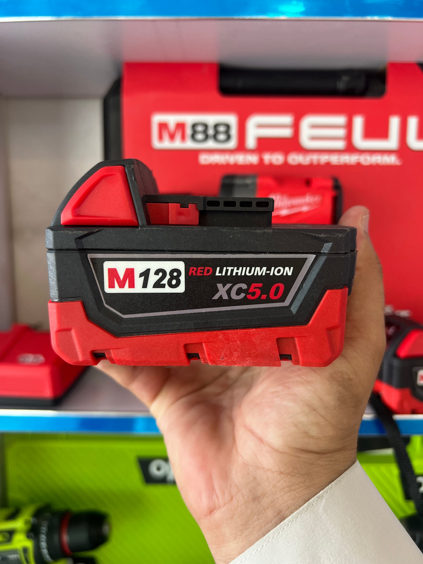 Milwaukee impact wrange M88 with 2 batteries