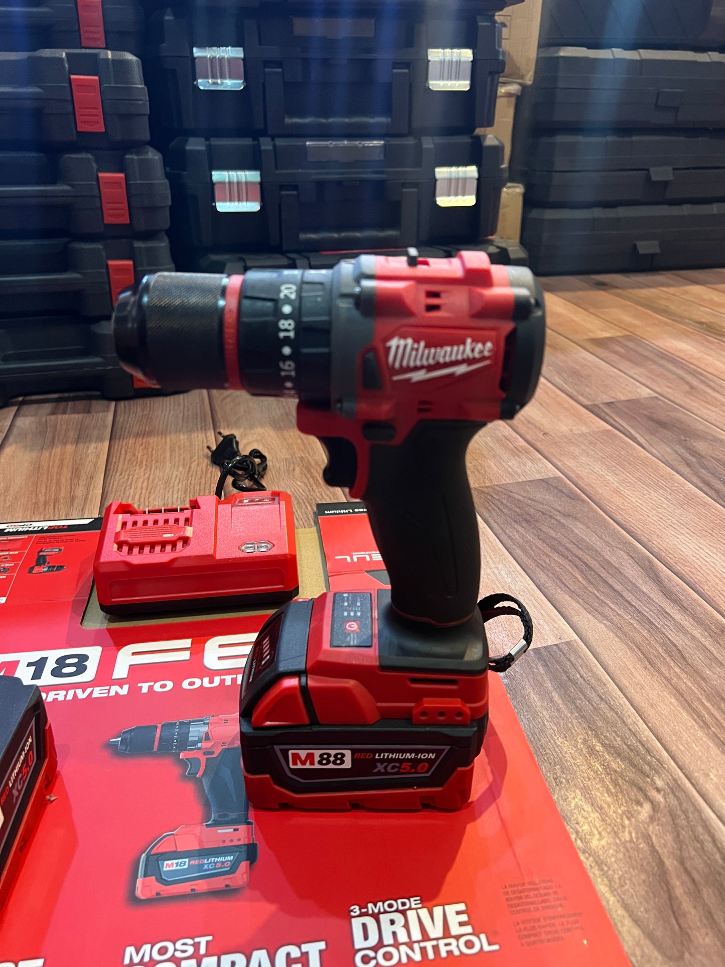 USA MILWAUKEE DRILL SET