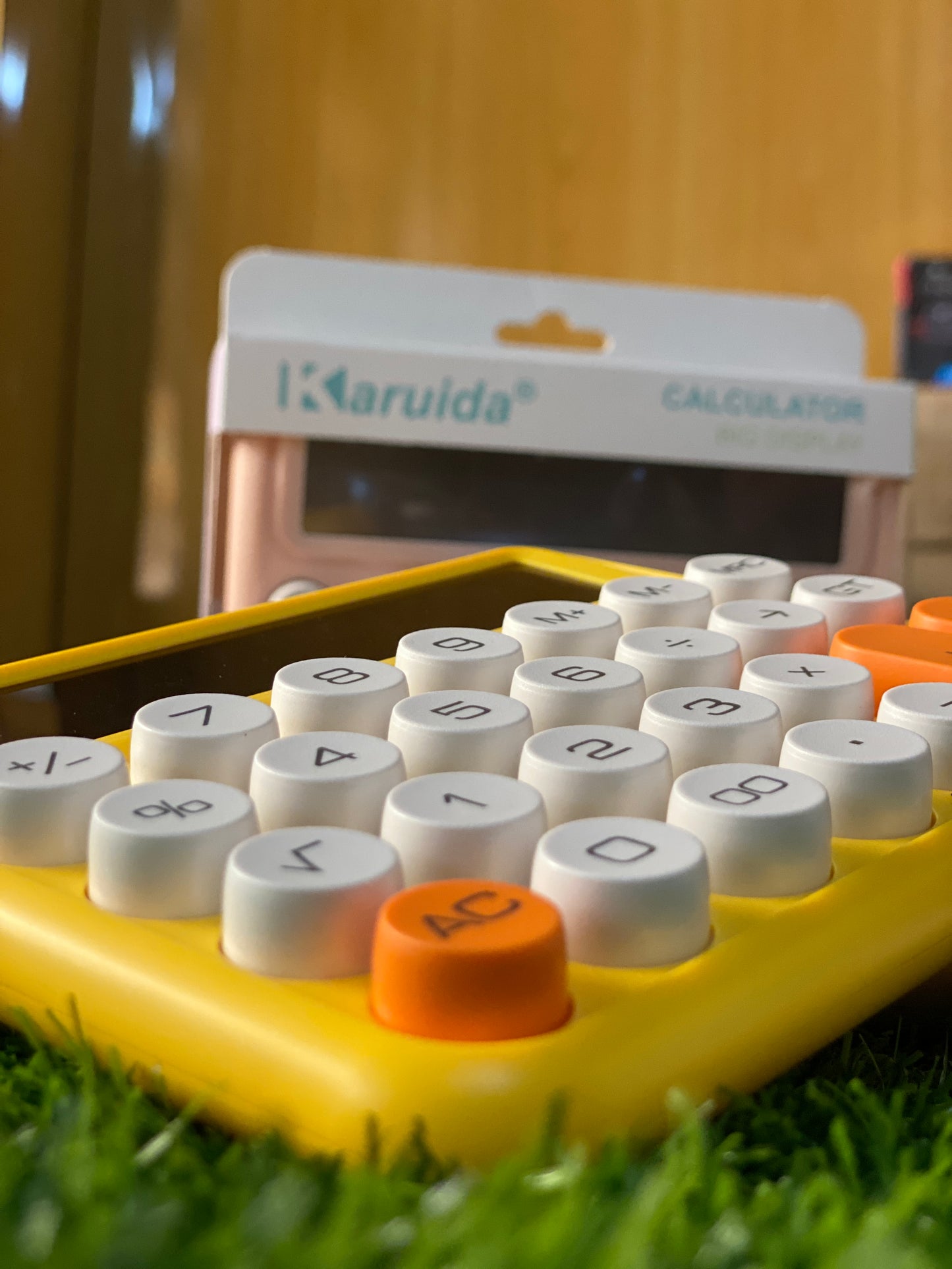 lott imported high quality calculator. Karuida KK-8868