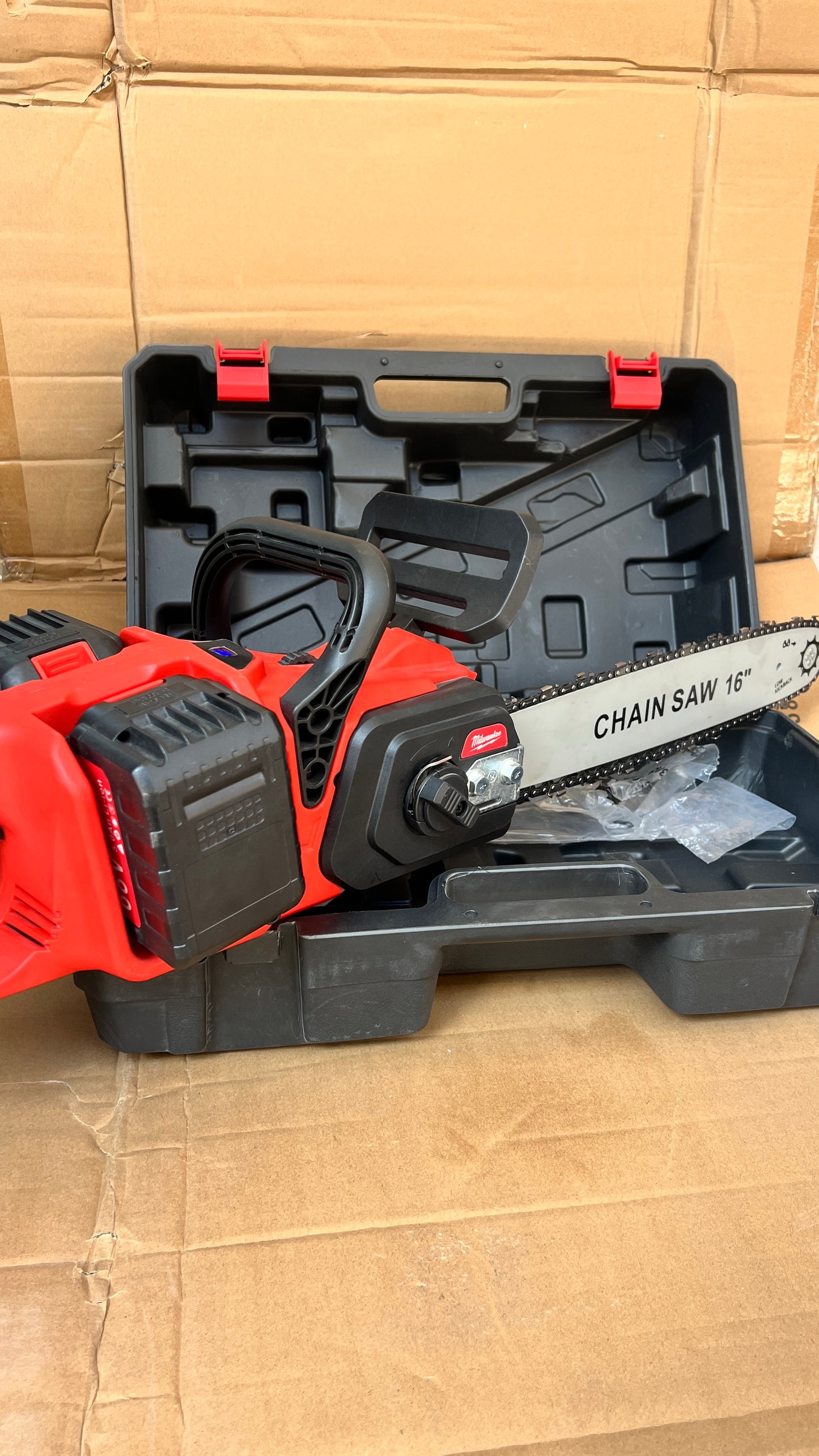 milwaukee 16 inches Commercial Chainsaw 4000mah 68V
