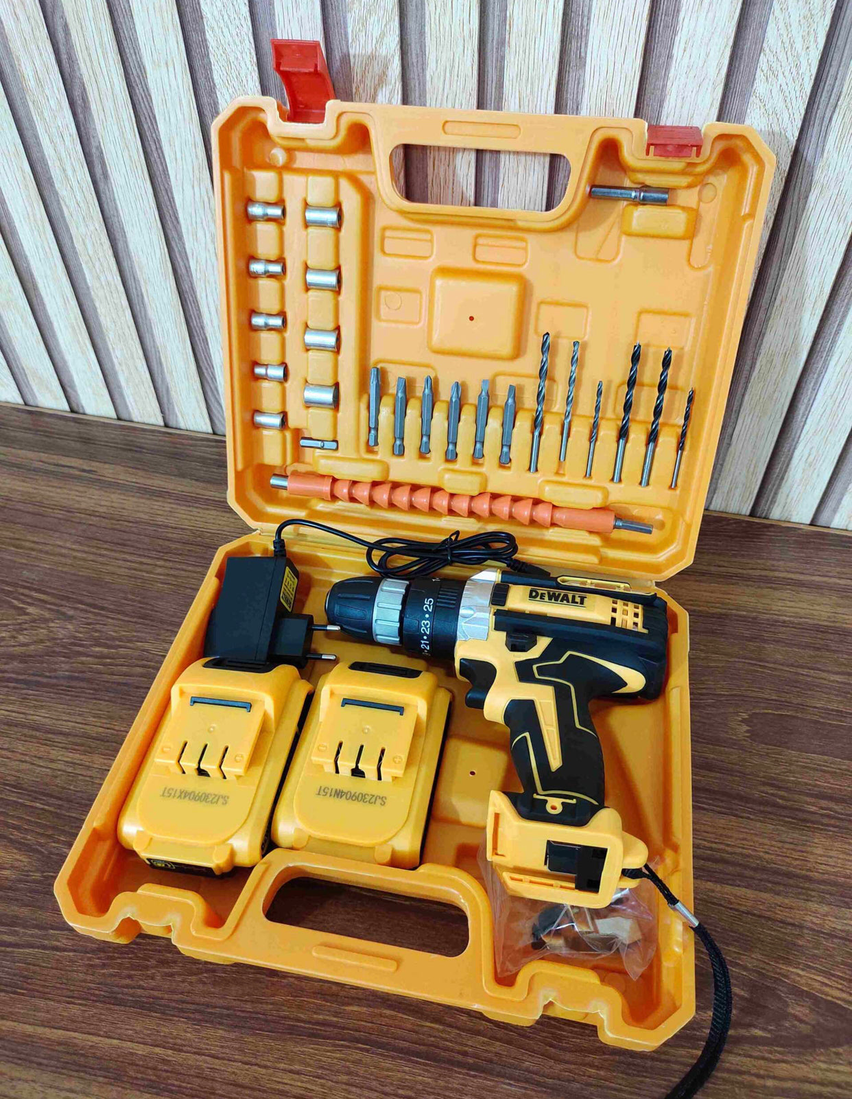 Dewalt Rechargeable Drill Machine 24v set